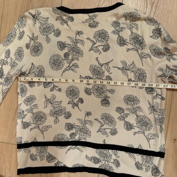 CJ Banks Sunflower Sweater Size X - Picture 4 of 4